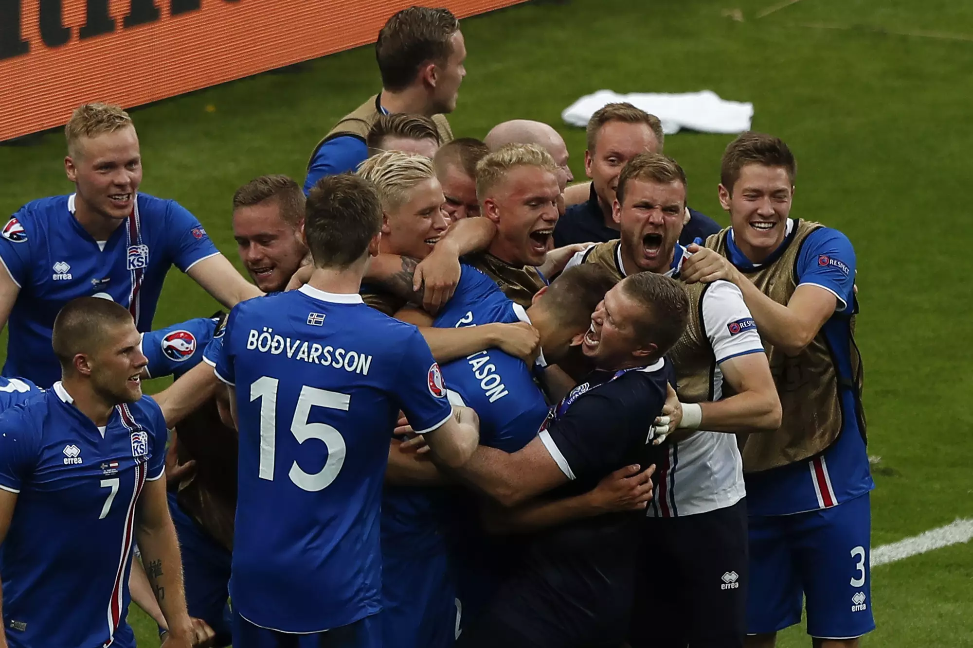 WATCH: Iceland Commentators Go Absolutely Crazy After Last-Gasp Goal