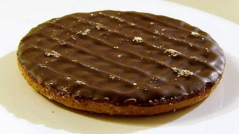People Are Kicking Off About The 'Correct' Way To Eat Chocolate Digestives
