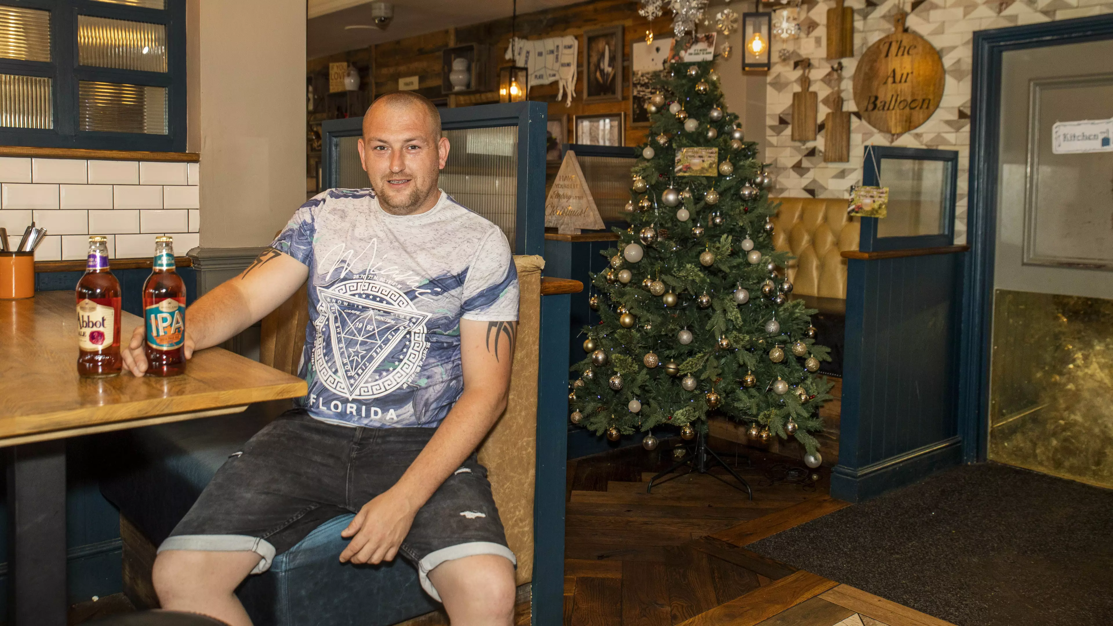 Pub Puts Up Christmas Tree On Hottest Day Of The Year