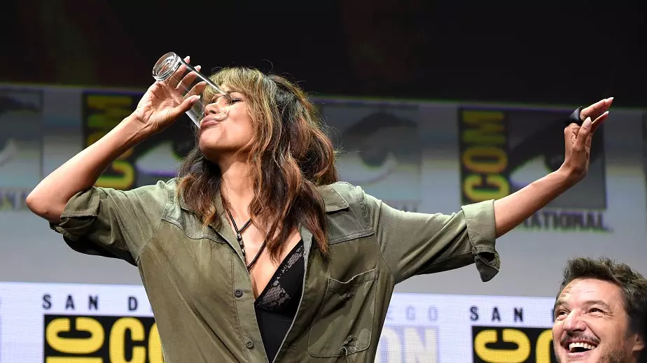 Halle Berry Shows She Has Better Drinking Skills Than Most University Students