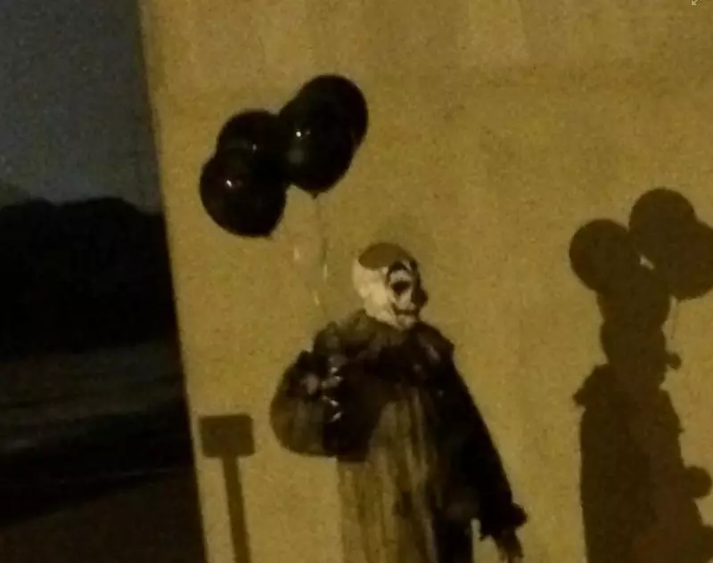 A Really Fucking Creepy Clown Is Walking Around Wisconsin At Night