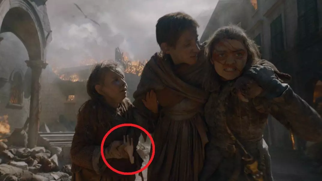 Fans Spot That Girl Arya Tried To Rescue Was Holding A White Horse