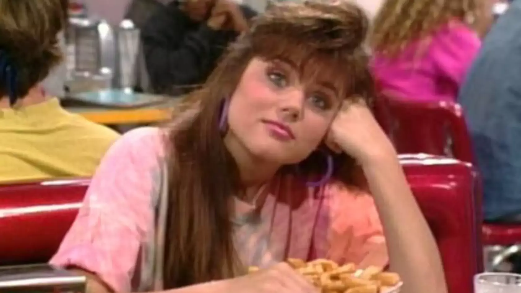 Kelly Kapowski Actor Reveals How She Felt About Everyone Having A Crush On Her