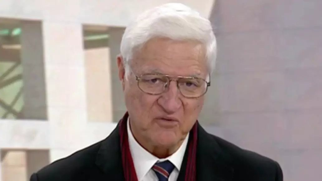 Bob Katter Wants The Word 'God' To Be Added To Australia's National Anthem