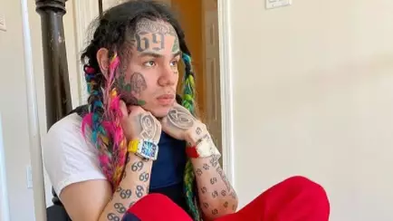 Tekashi 6ix9ine Believes There's 'No Difference' Between Him And Tupac Shakur