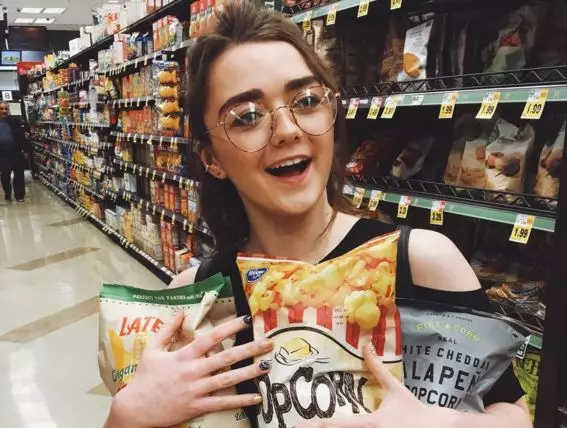Maisie Williams Crashes UCLA 'Game of Thrones' Viewing Party