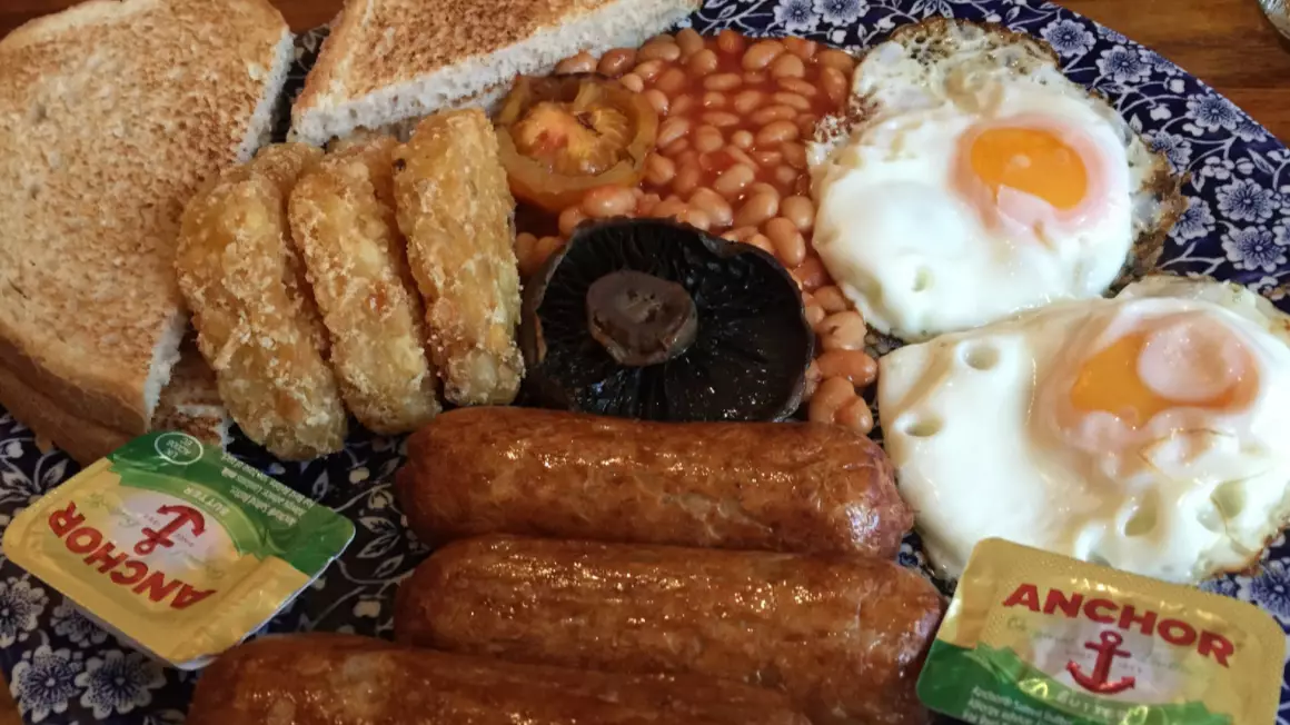 Top Restaurant Critic Is Slammed Online After 'Snobby' Wetherspoon's Review