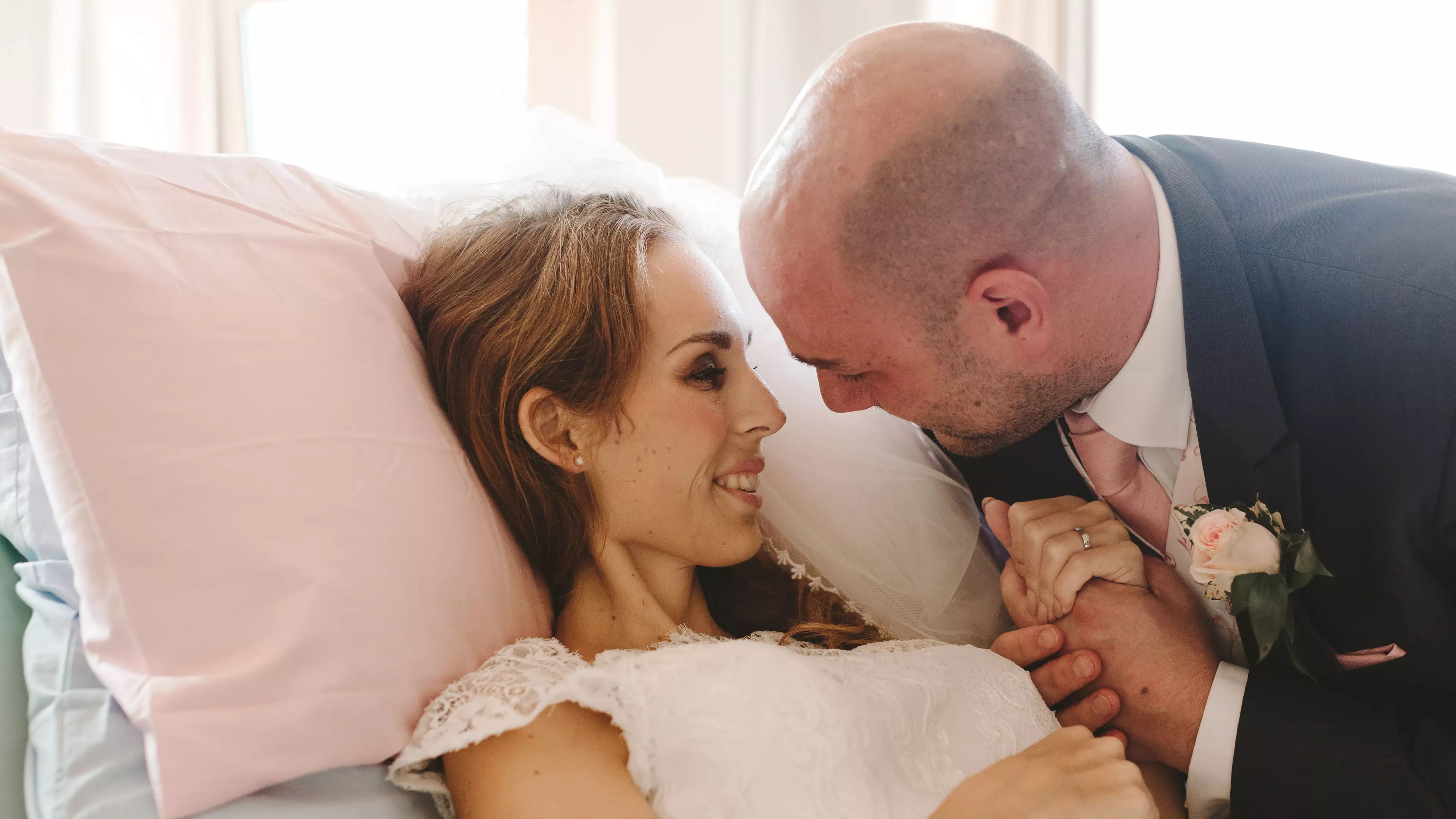 Moving Photos Of Bride Who Got Married To Devoted Husband From Hospice Bed