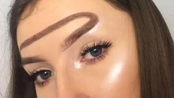 Halo Eyebrows Are Apparently A Thing If You Want To Switch Things Up