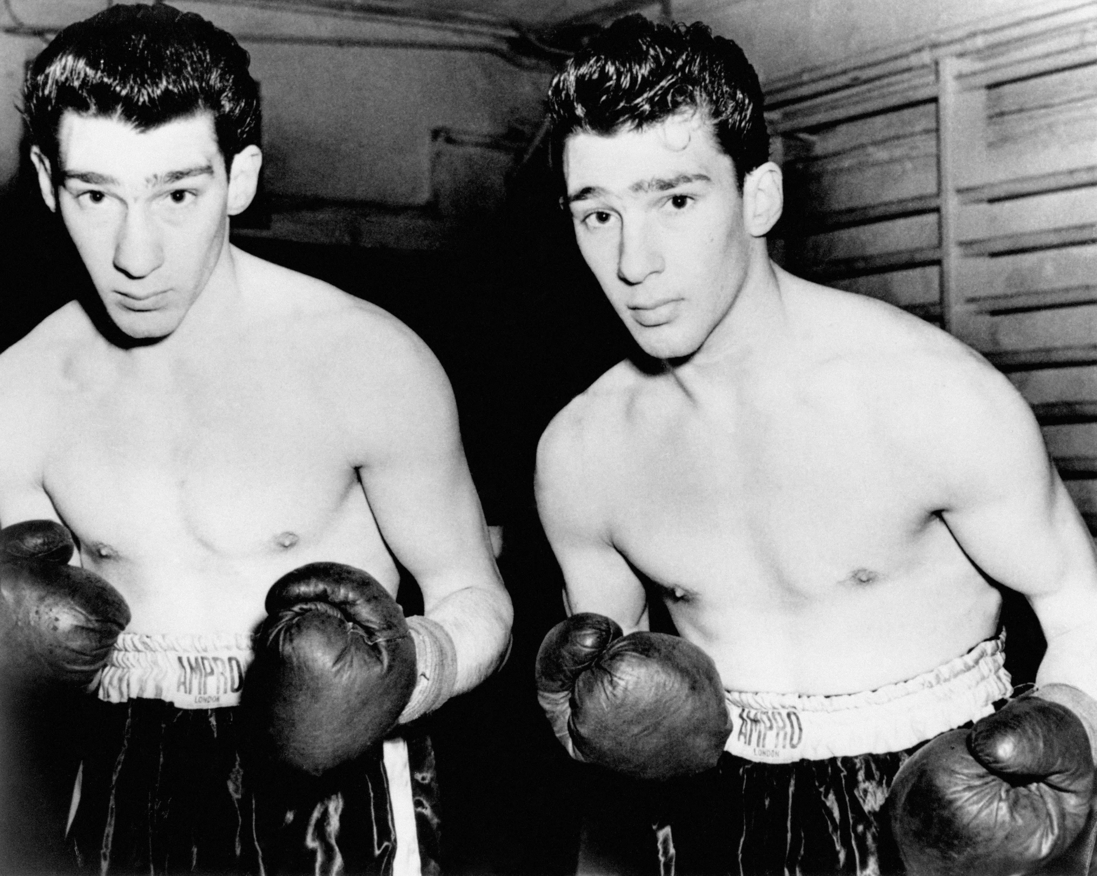 Ronnie and Reggie Kray as young men (