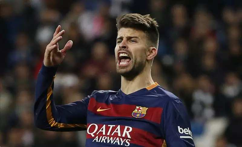 Gerard Pique Responds To Piers Morgan's Request To Sign For Arsenal