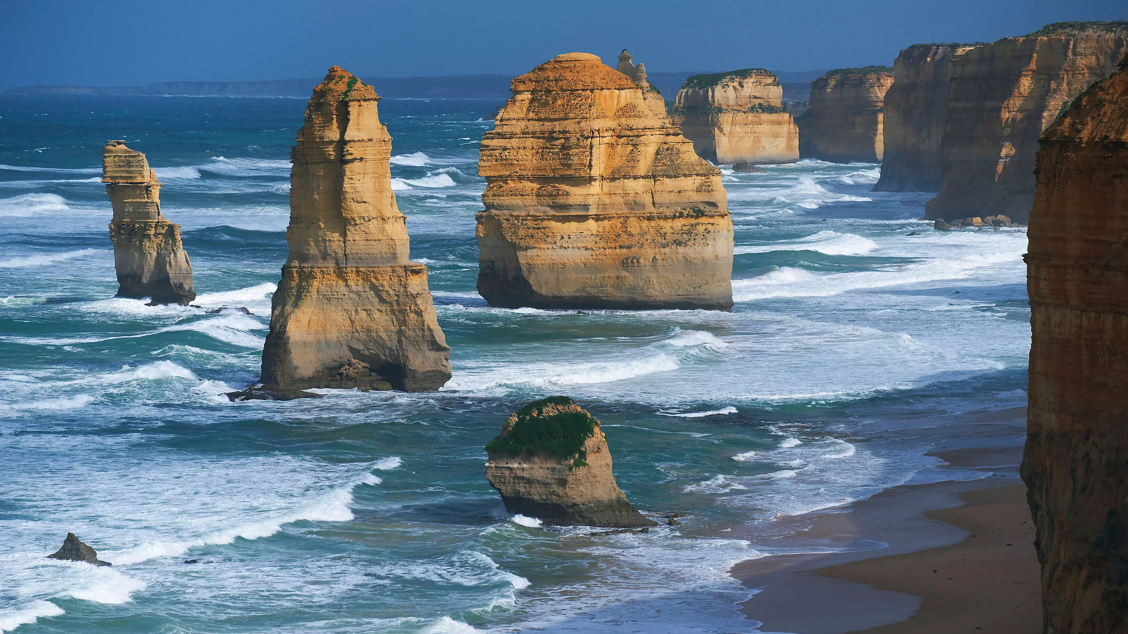 Labor And Liberals Vote To Allow Gas Drilling Near The 12 Apostles 