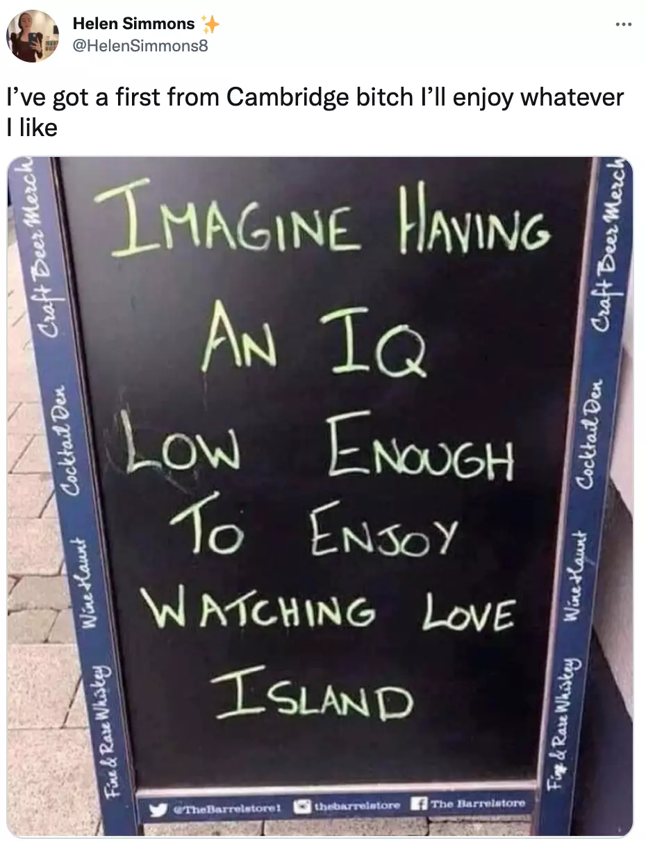 Helen Simmons posted the pub sign on Twitter (