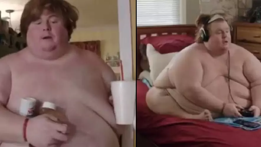 Man Who Weighs 50 Stone Sits Naked Playing Video Games