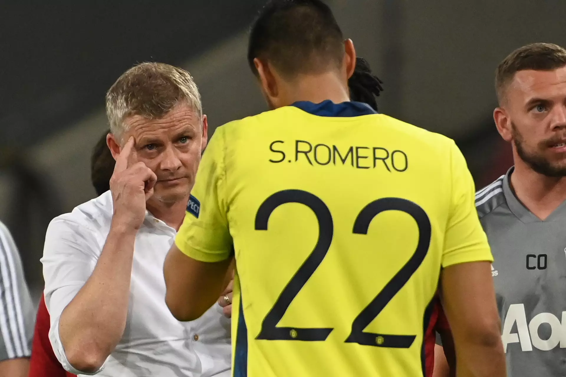 Romero talking to Solskjaer during the Europa League quarter final. Image: PA Images