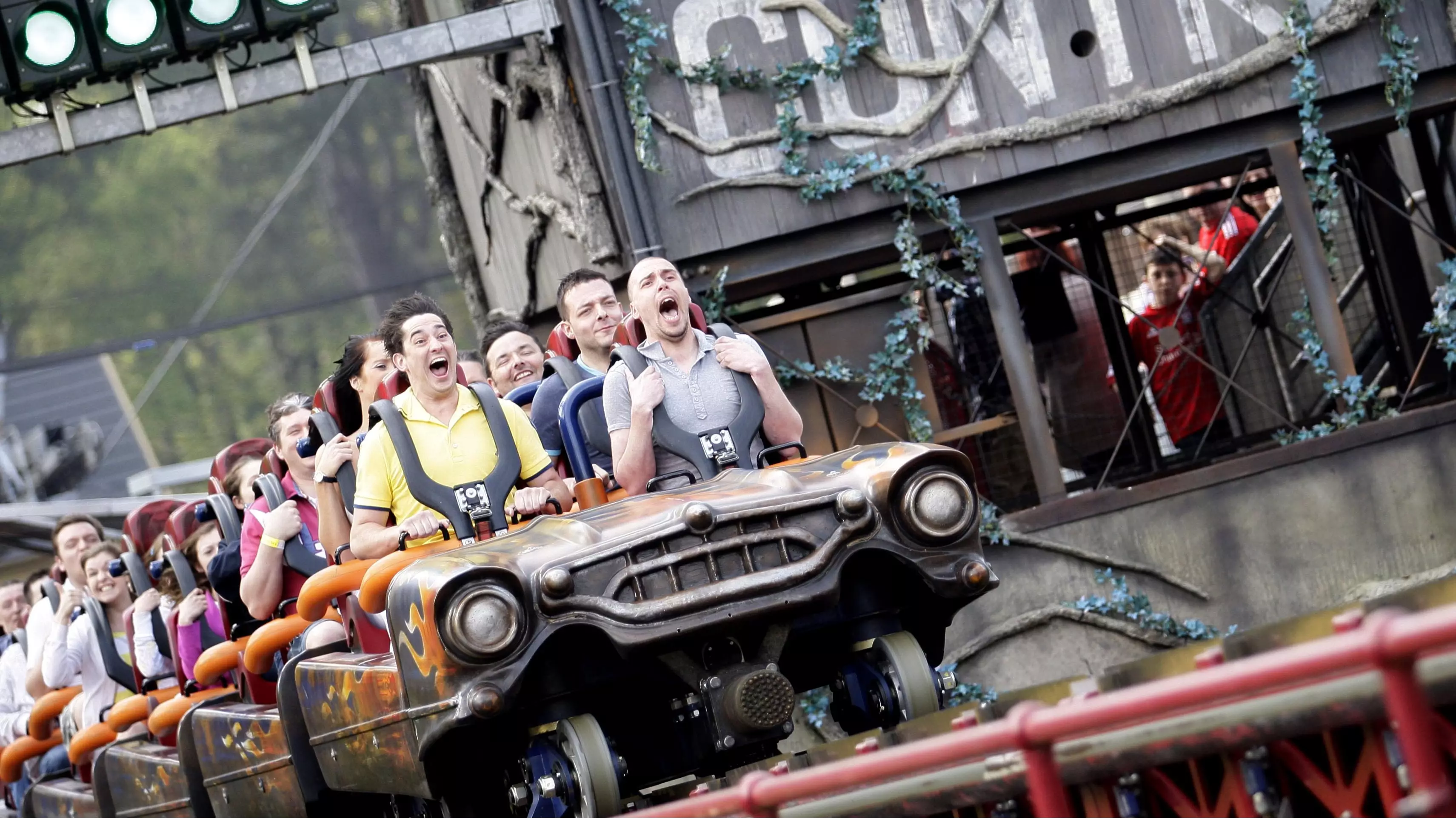 ​Alton Towers Releases Seriously Cheap Black Friday Deal