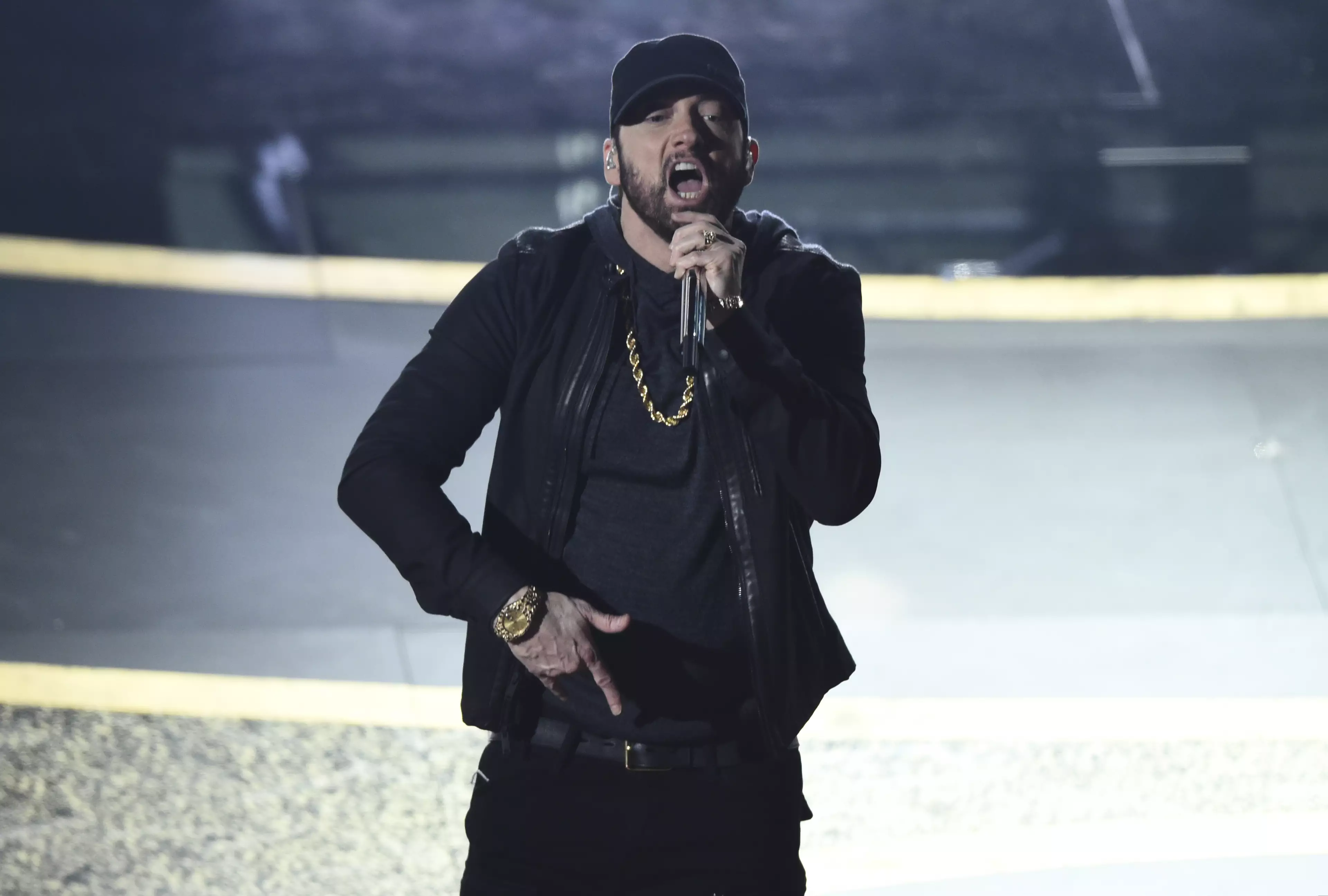 Eminem surprised the Oscars audience with his performance.