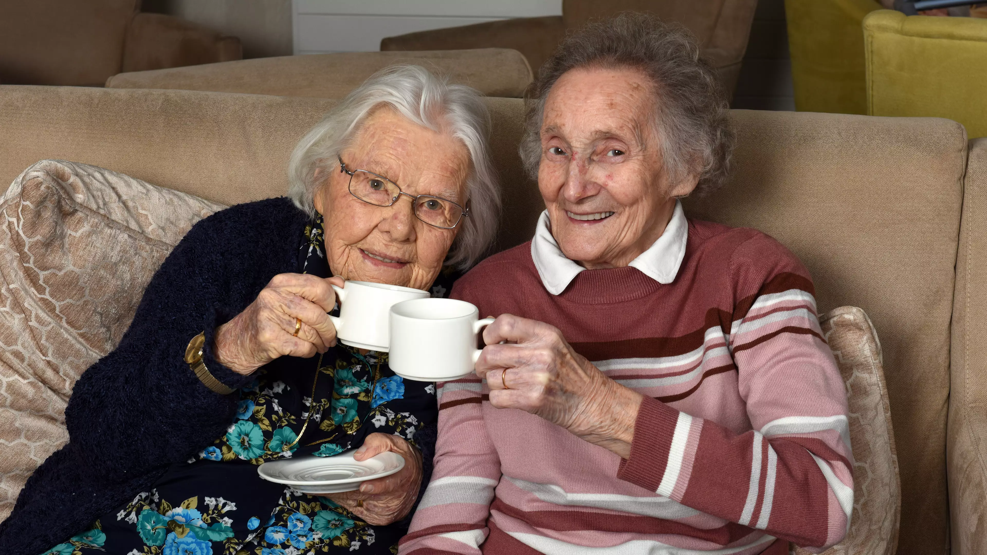 Elderly Best Friends Reunited In Care Home By Coincidence
