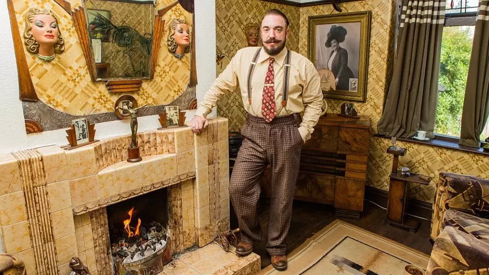 Man Turns House Into A Kitted Out 1930s Bachelor Pad 