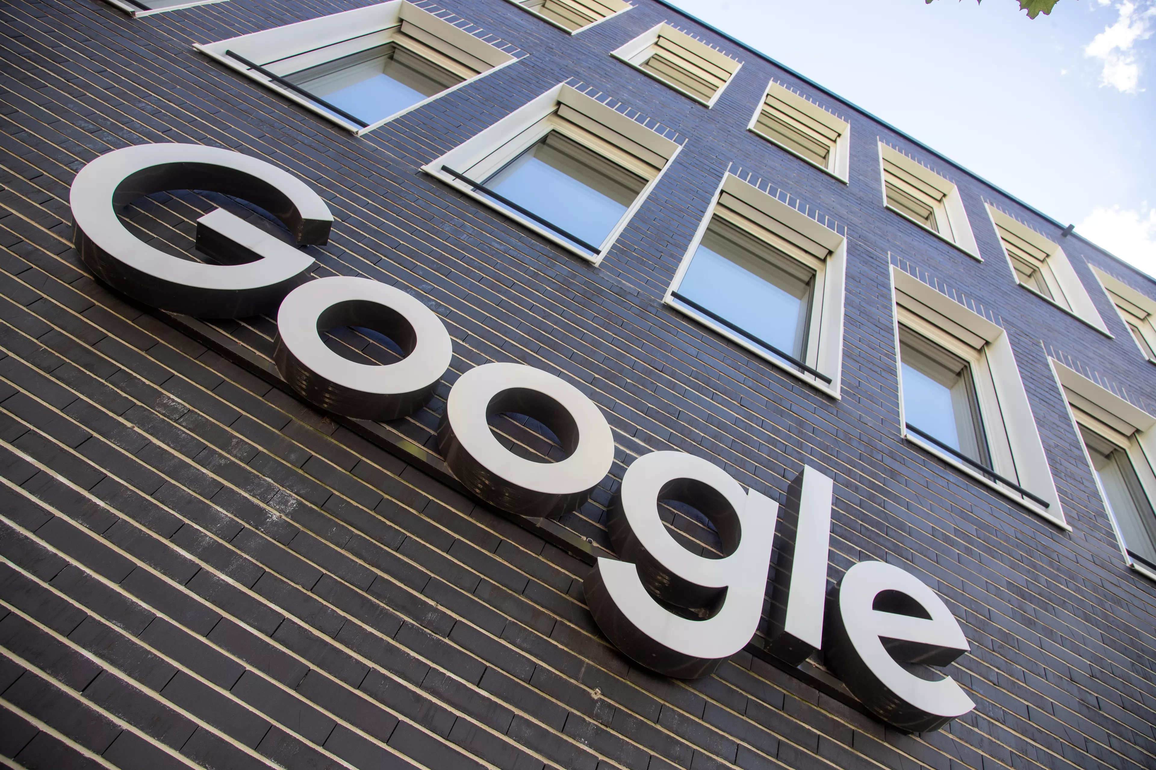 Google employees will not have to return to the office until June 2021.