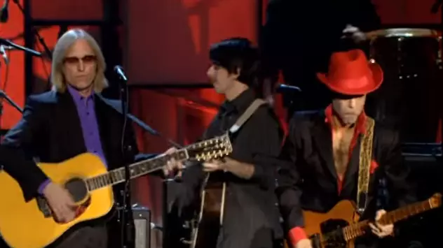 People Are Remembering This Amazing Tom Petty Performance With Prince