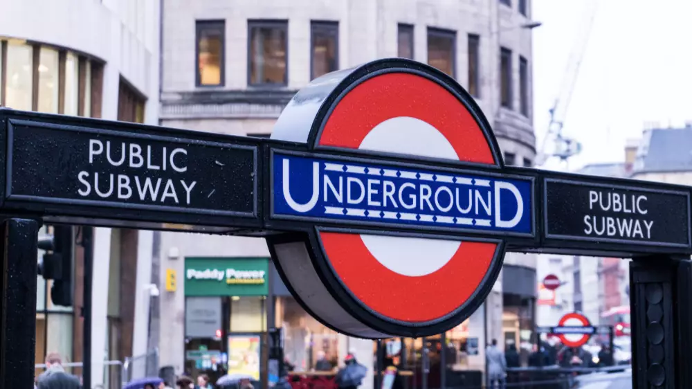 London Tube Still Packed As Second Week Of Lockdown Begins