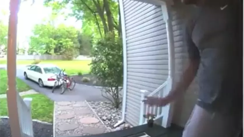 Smart Doorbell Catches Man Farting Outside Girlfriend's Parent's House