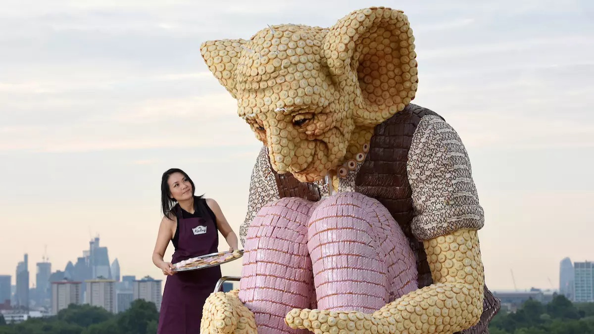 Huge Statue Of The BFG Made Of Cake Appears In London
