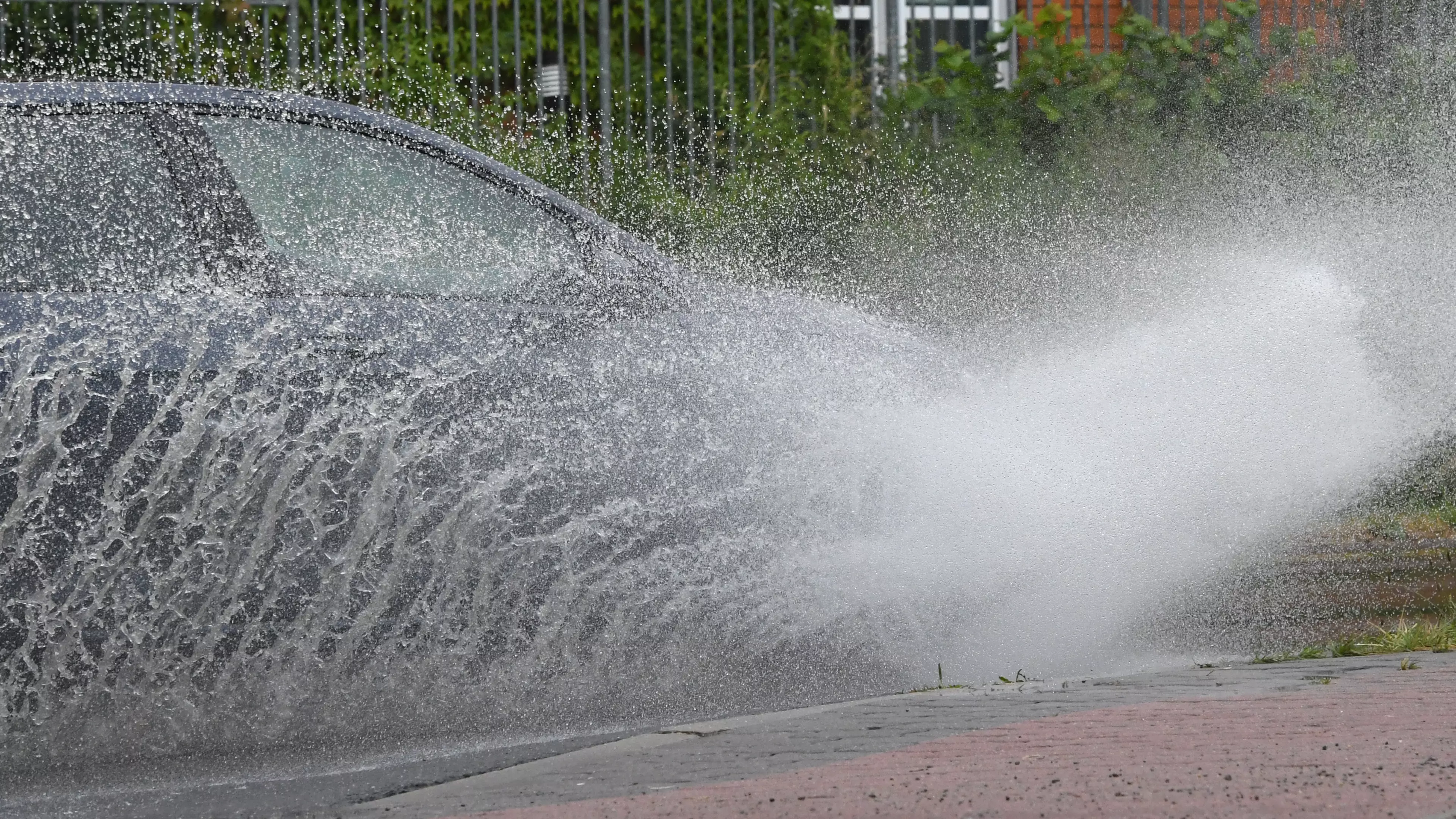 Drivers Who Purposefully Splash Pedestrians Could Face £5,000 Fine