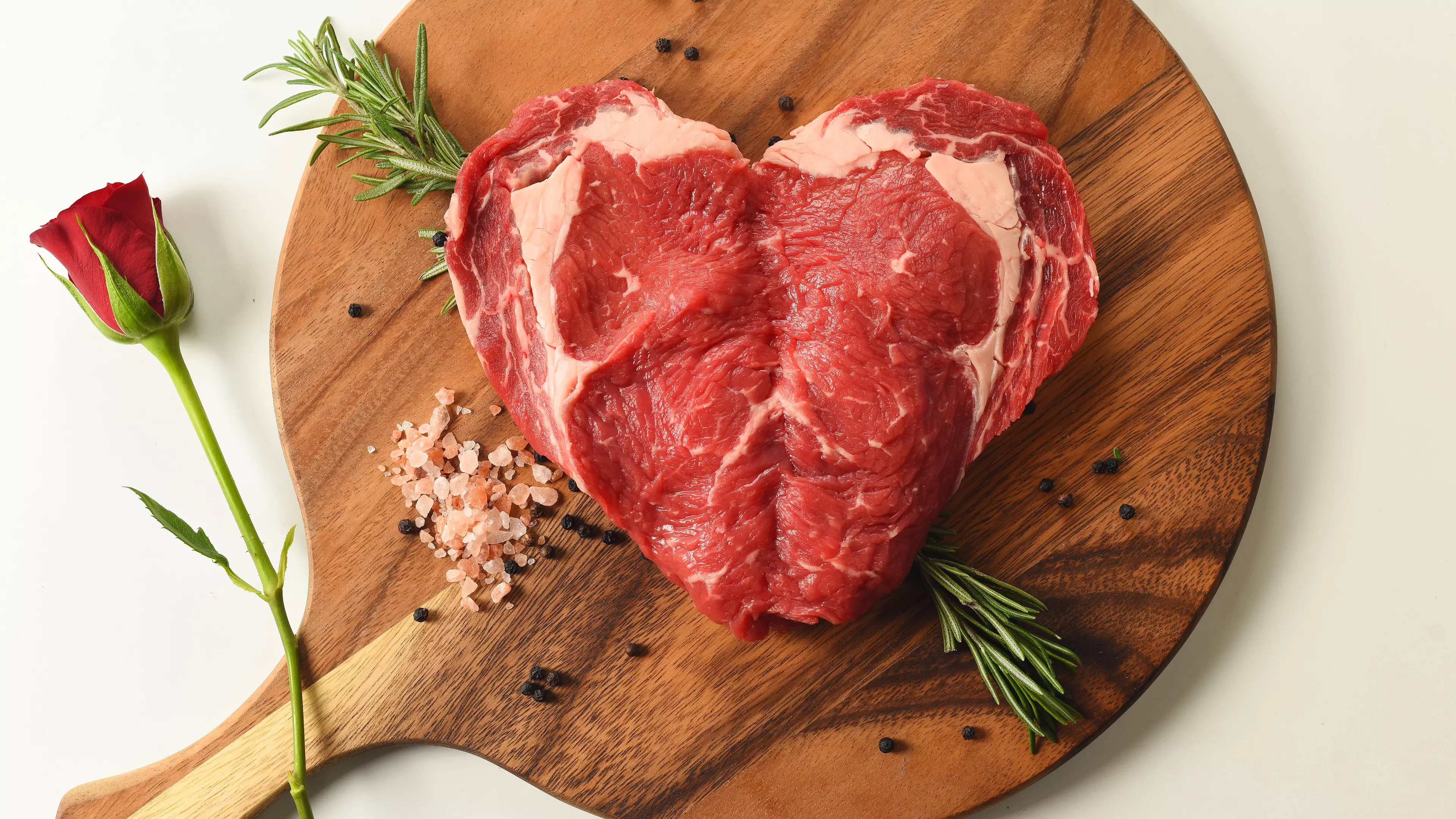Morrisons' Sweetheart Steak Is The Perfect Valentine's Day Dinner