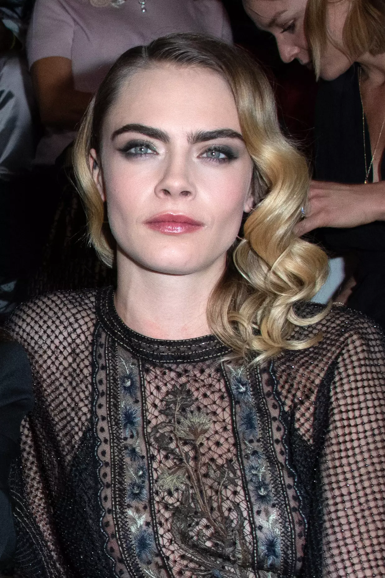 Cara Delevingne has said Harvey Weinstein told her to lie about her sexuality.