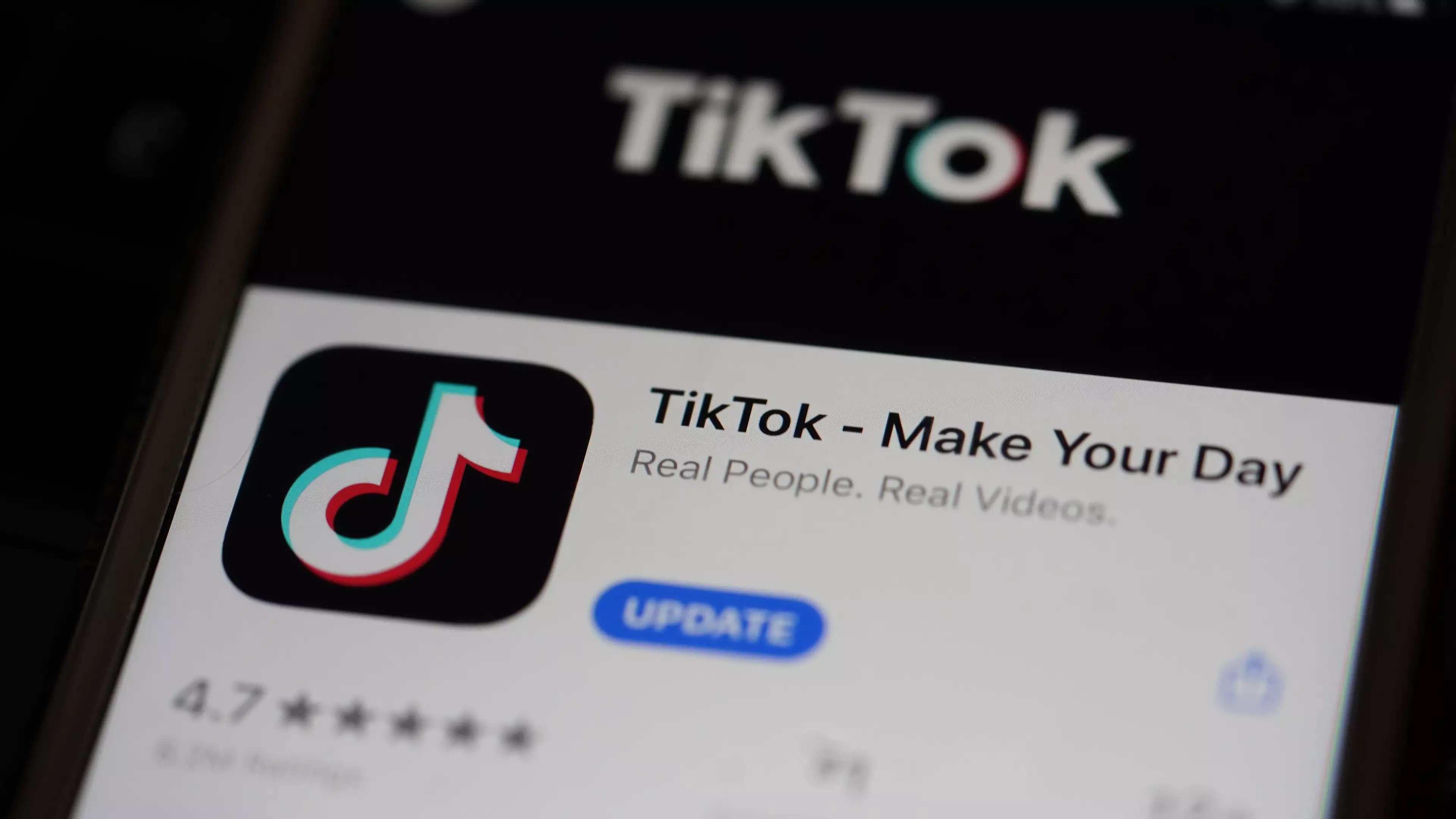 Downloads Of TikTok And WeChat To Be Blocked In US From Sunday, Officials Claim 