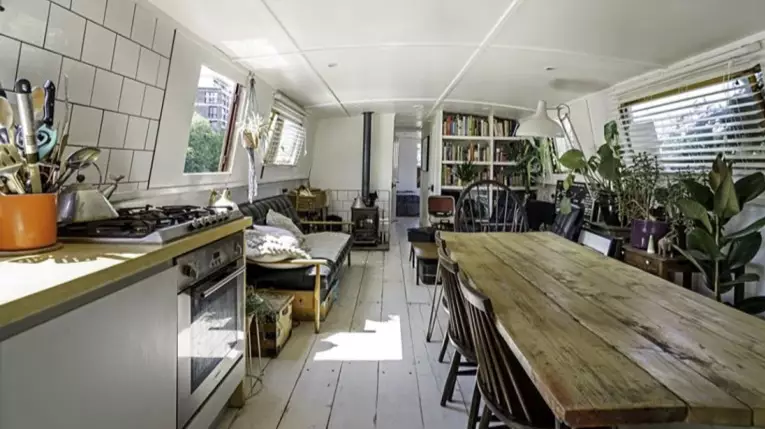 Amazing Eco-Friendly Houseboat In London On Sale For Just £150,000