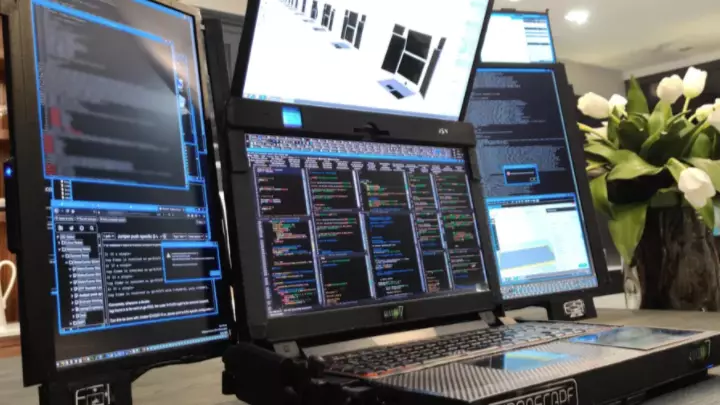 Hardware Company Unveils Laptop That Has Seven Screens