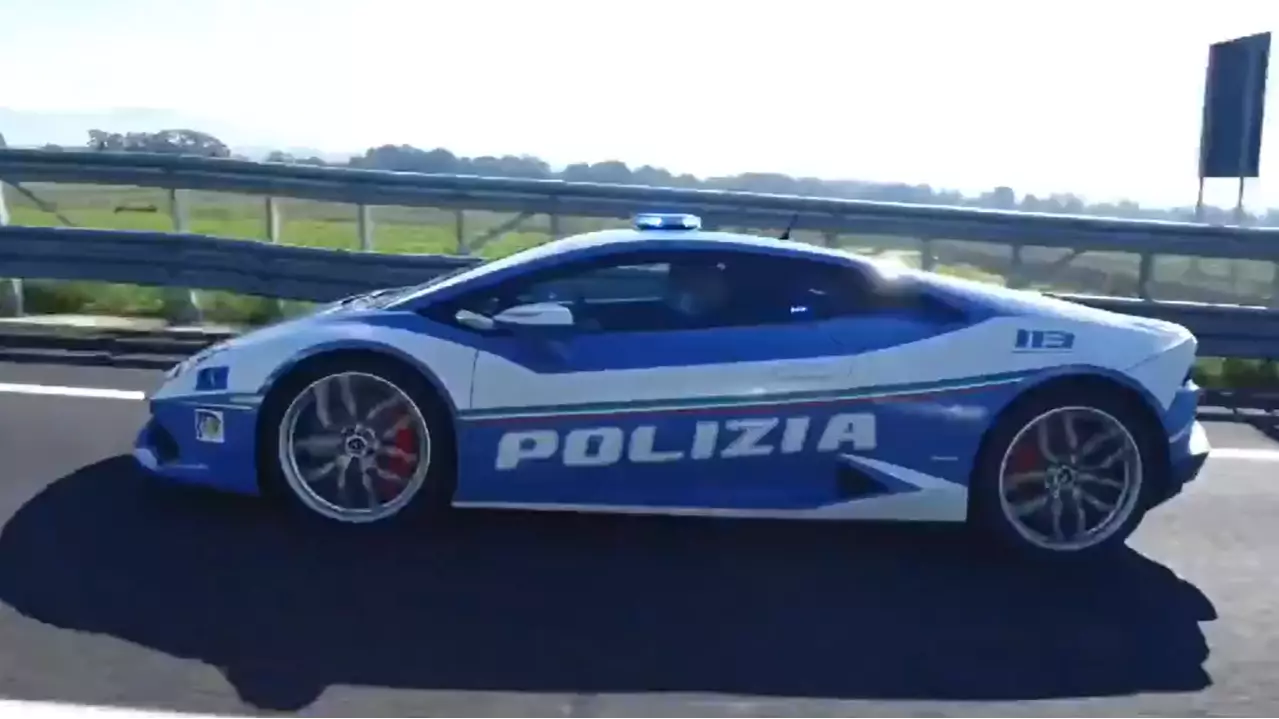 Police In Italy Use Lamborghini To Rush Kidney To Hospital  