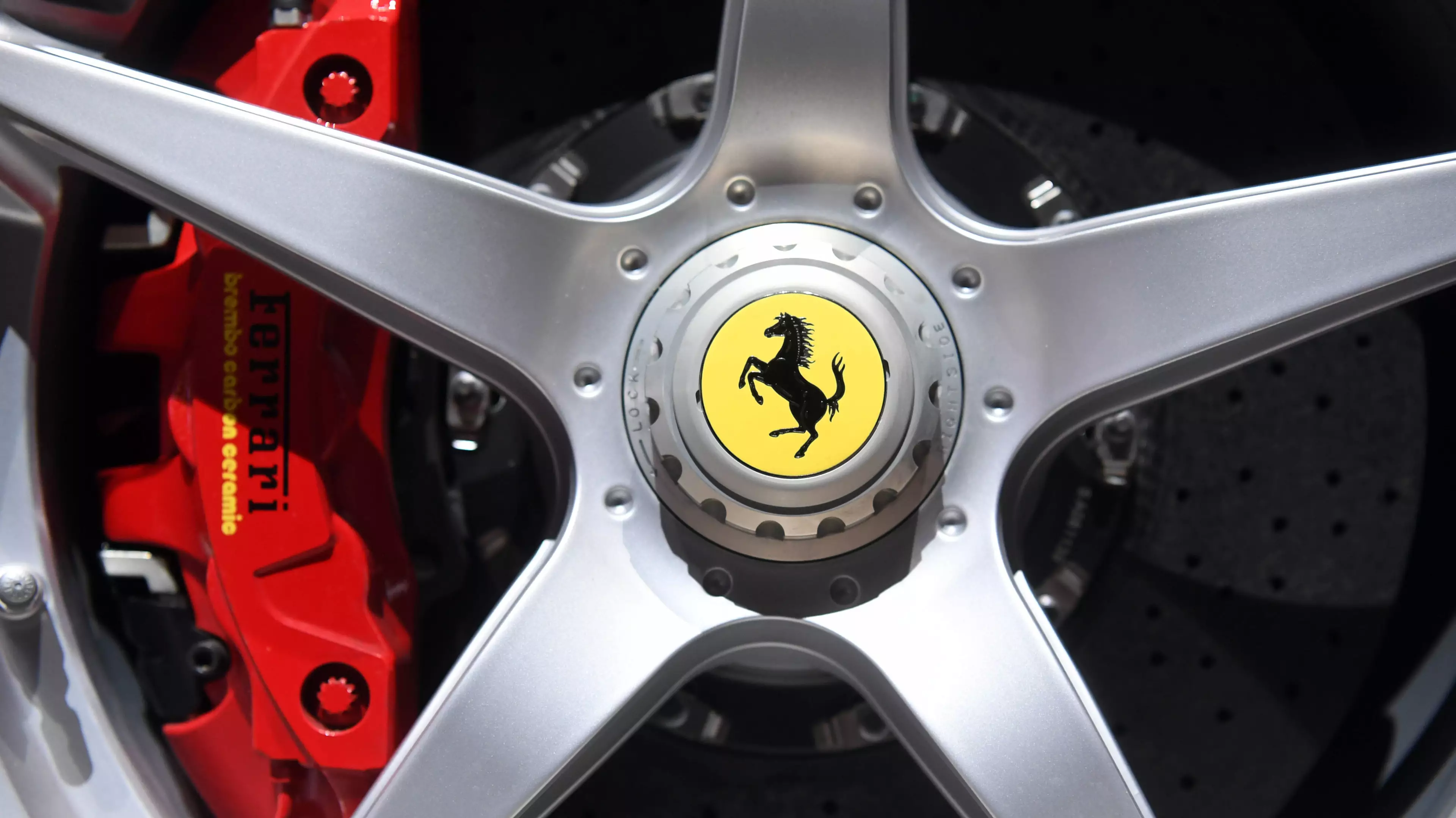 Brazilian Car Fan Builds His Own 'Ferrari' Out Of Scrap Metal