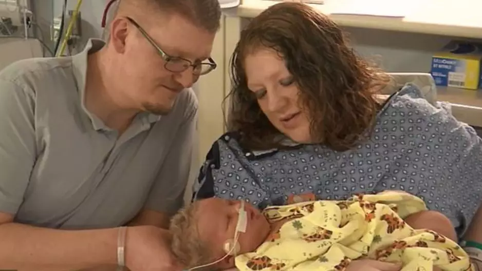 American Mum Gives Birth To A 15 Pound Baby Girl