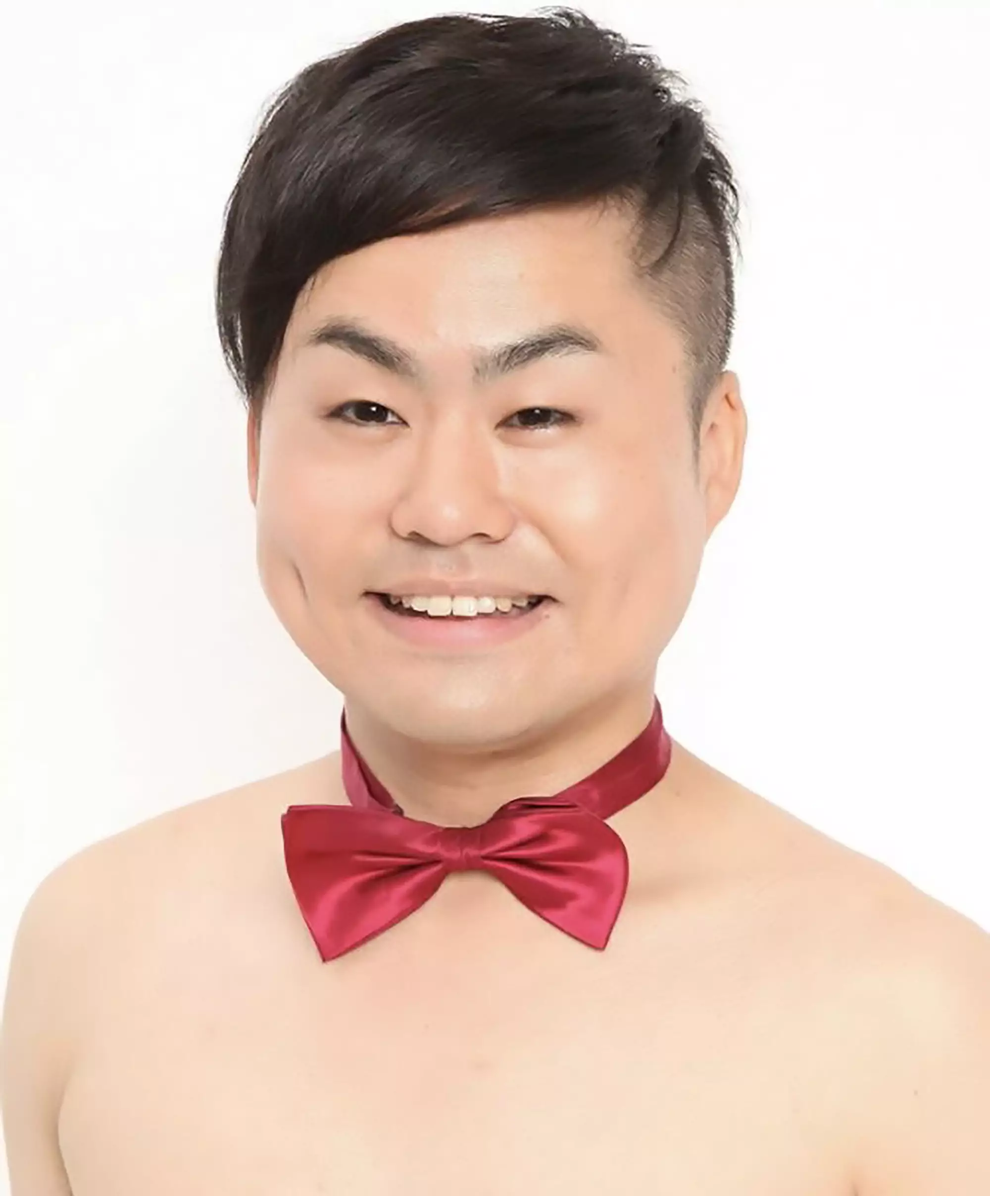 Kazuhisa Uekusa made it to the semi-finals of Britain's Got Talent with his nude tablecloth trick.
