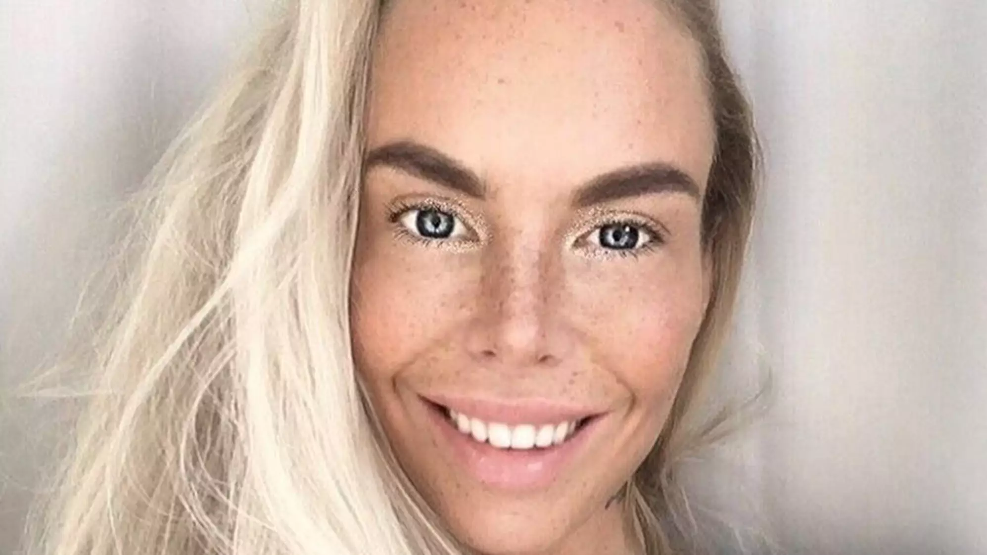 Swedish Model With 3 Foot 4 Inch Legs Reveals She Used To Be Bullied For Her Appearance