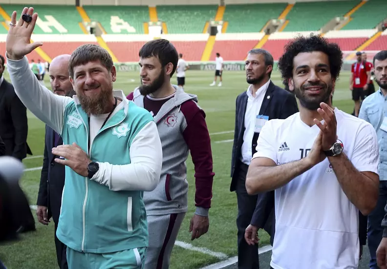 Mohamed Salah, right, with Chechnya's regional leader, Ramzan Kadyrov.
