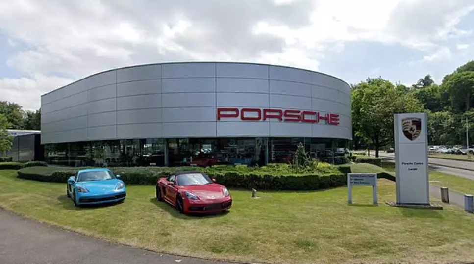 The collision happened close to a Porsche showroom.