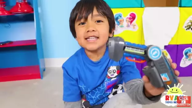 ​This Seven-Year-Old Earns $22 Million A Year On YouTube