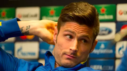 Journalist Informs Olivier Giroud That 'My Mum Thinks You're Sexy' In Mixed Zone 