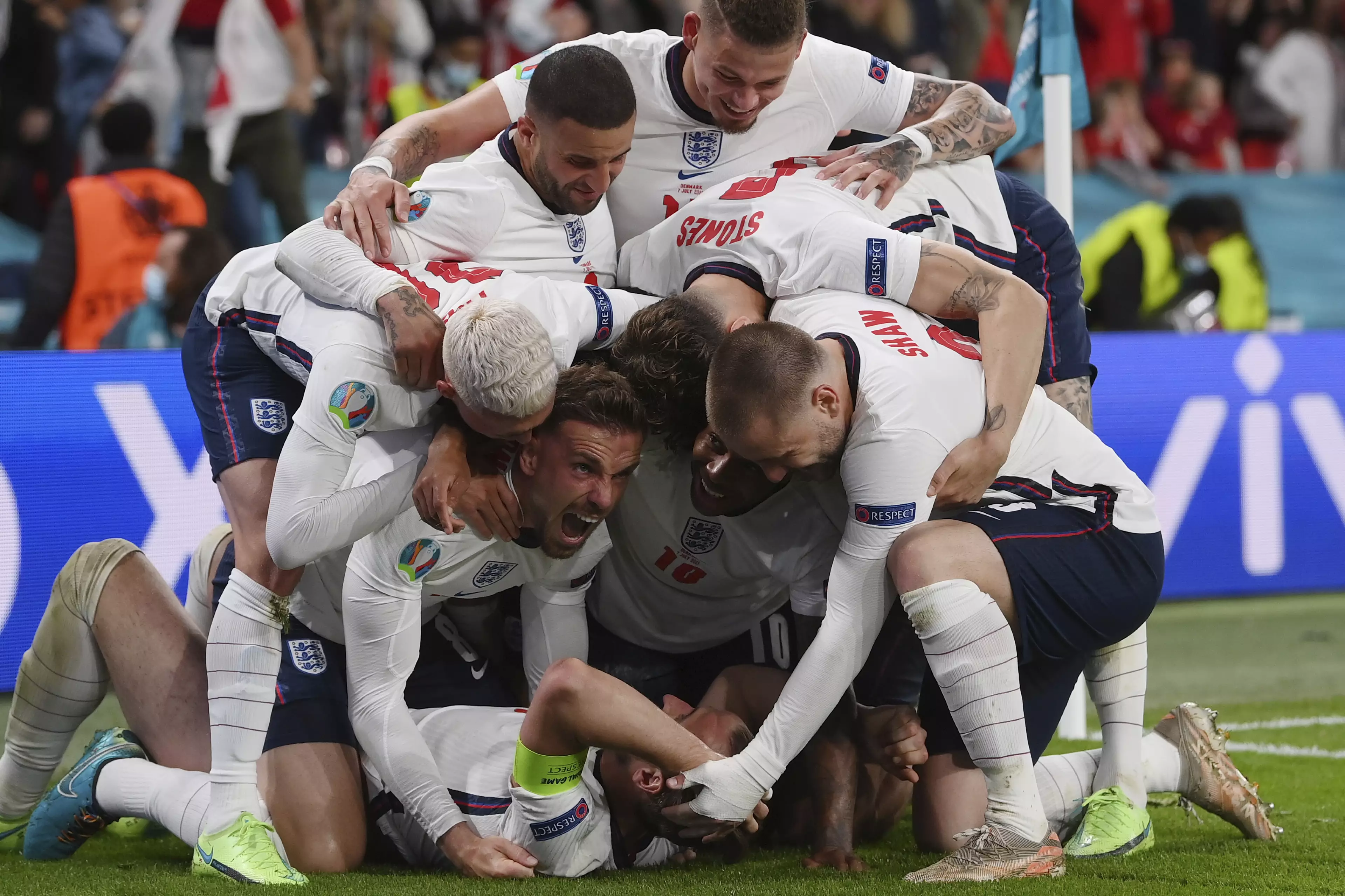 England players celebrate after Harry Kane's winner. Image: PA Images