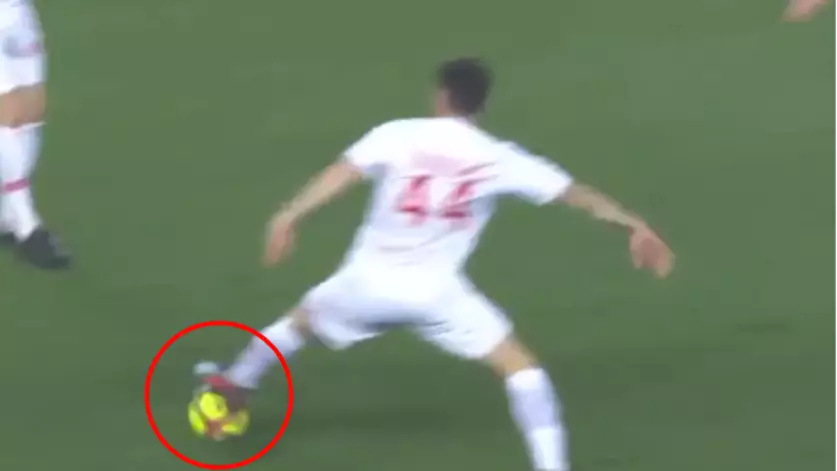 Cesc Fabregas Has Invented A New Way Of Passing A Football