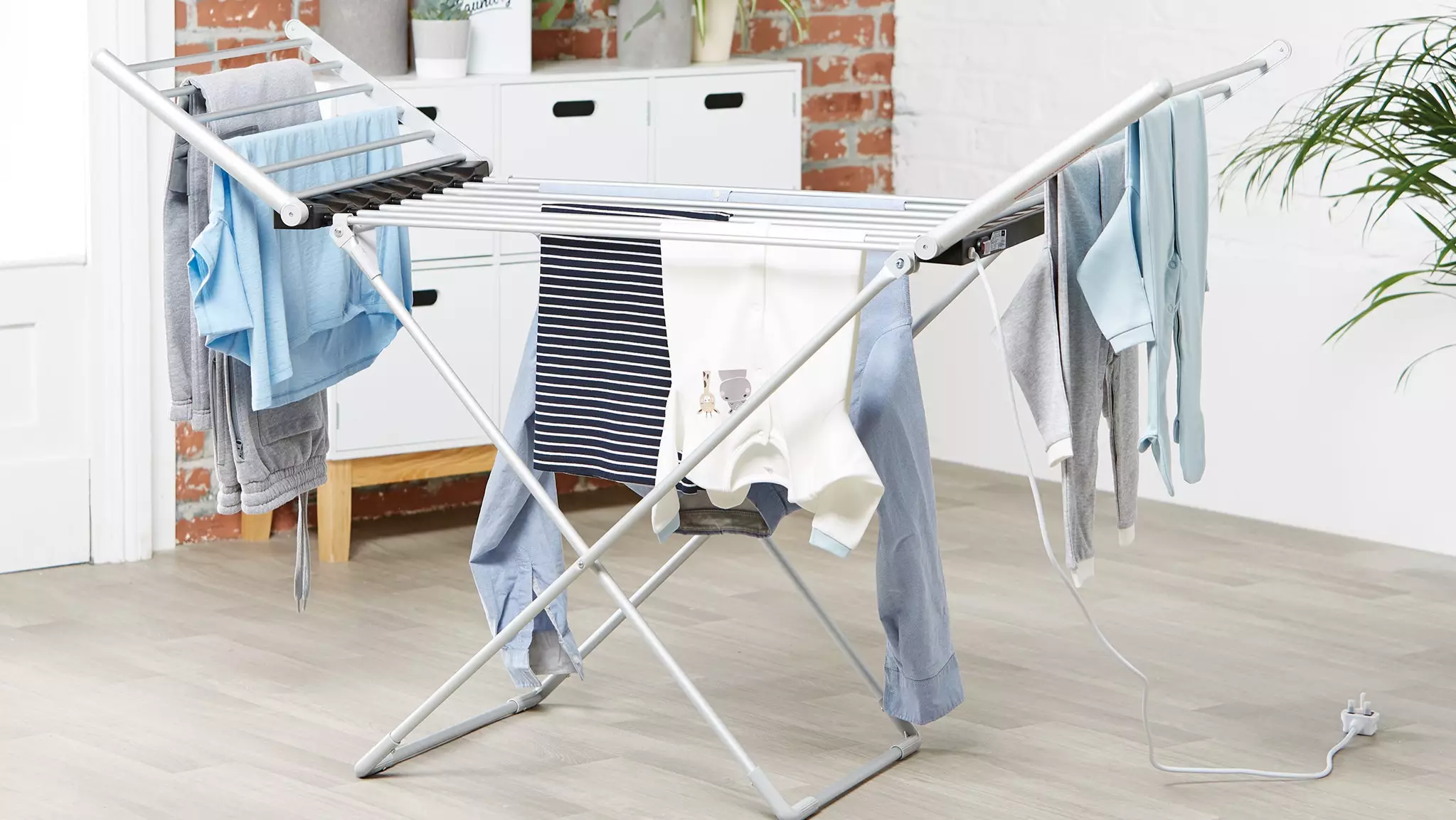 Aldi's £28.99 Heated Clothes Airer Is Back - And It's An Absolute Gamechanger