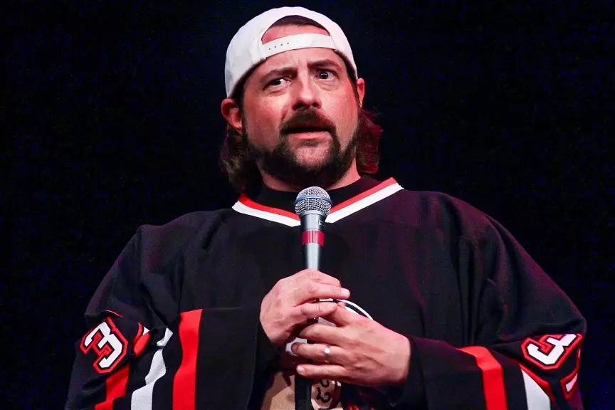 Kevin Smith performing in 2017.
