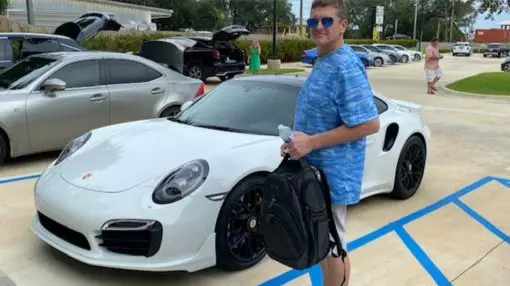 Man Buys £100,000 Porsche After Printing Off Fake Cheque At Home