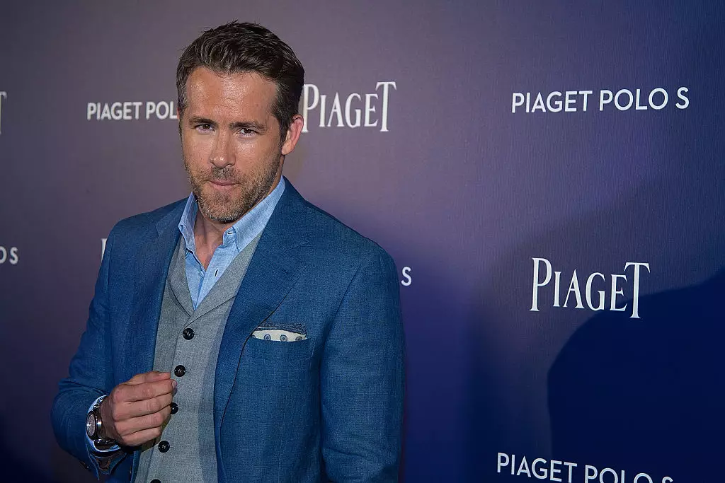 Ryan Reynolds Deals With Horny Fans On Twitter In Typically Reynolds Fashion