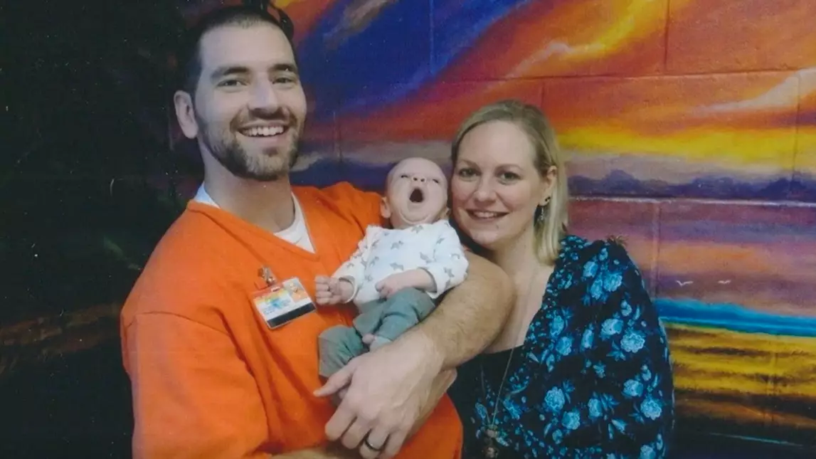 Woman Has Baby With Double Murderer On Death Row